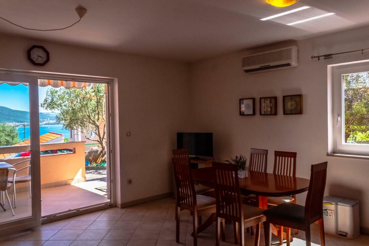 Appartamento Abby Kornić Esterno foto